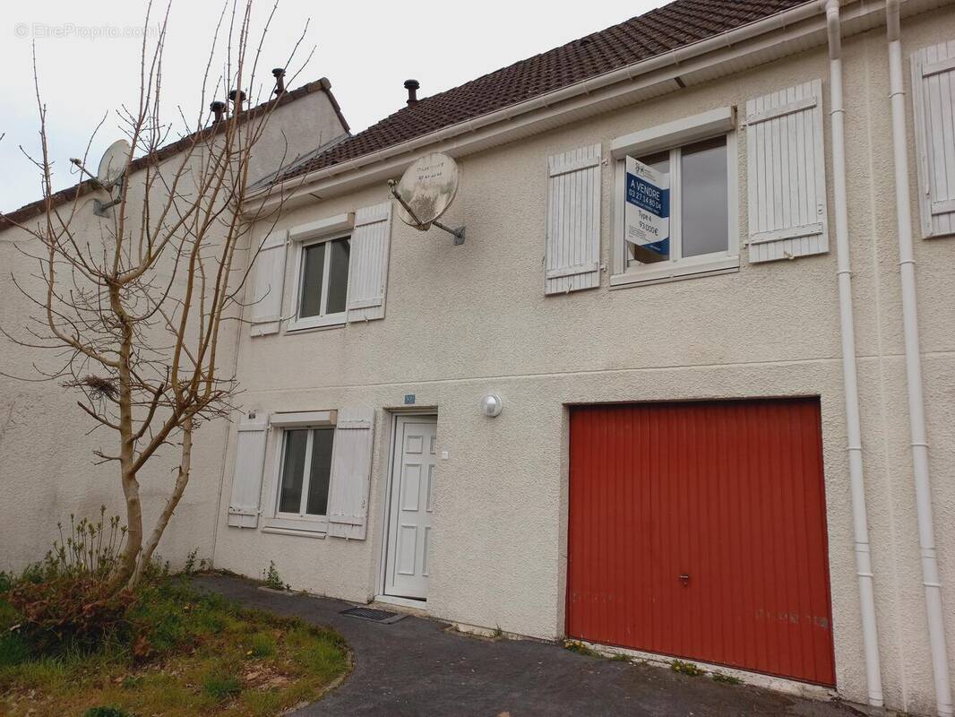 Maison à WALINCOURT-SELVIGNY