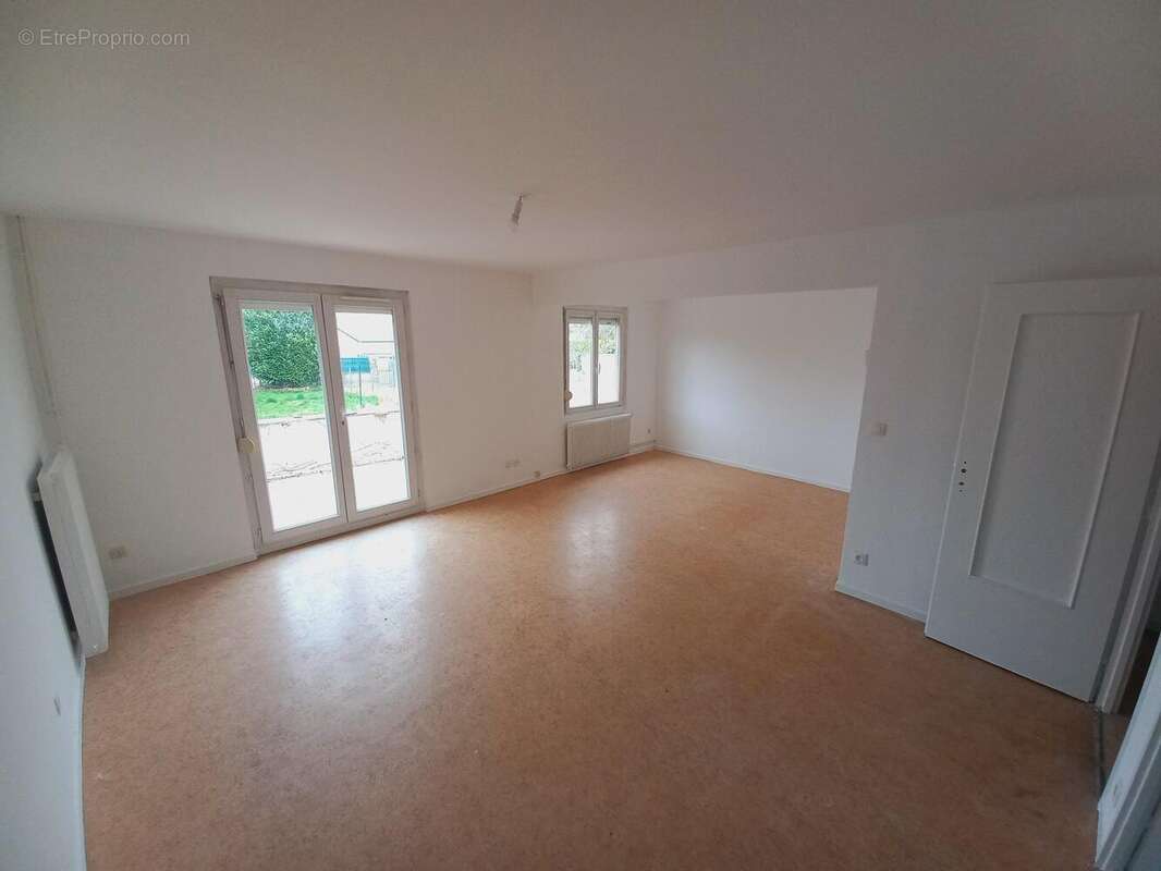 Maison à WALINCOURT-SELVIGNY