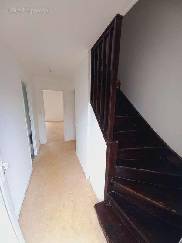 Maison à WALINCOURT-SELVIGNY