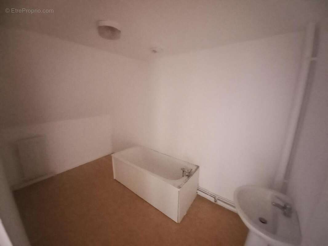 Maison à WALINCOURT-SELVIGNY