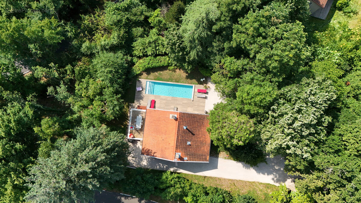 Maison à TASSIN-LA-DEMI-LUNE