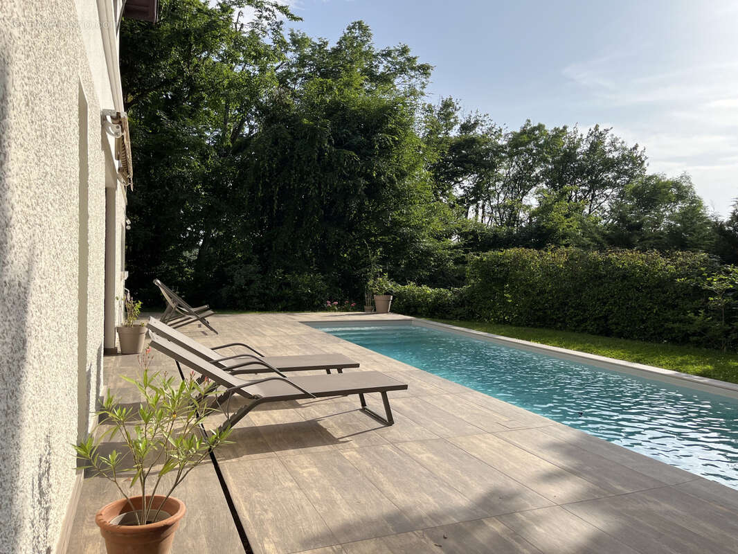 Maison à TASSIN-LA-DEMI-LUNE