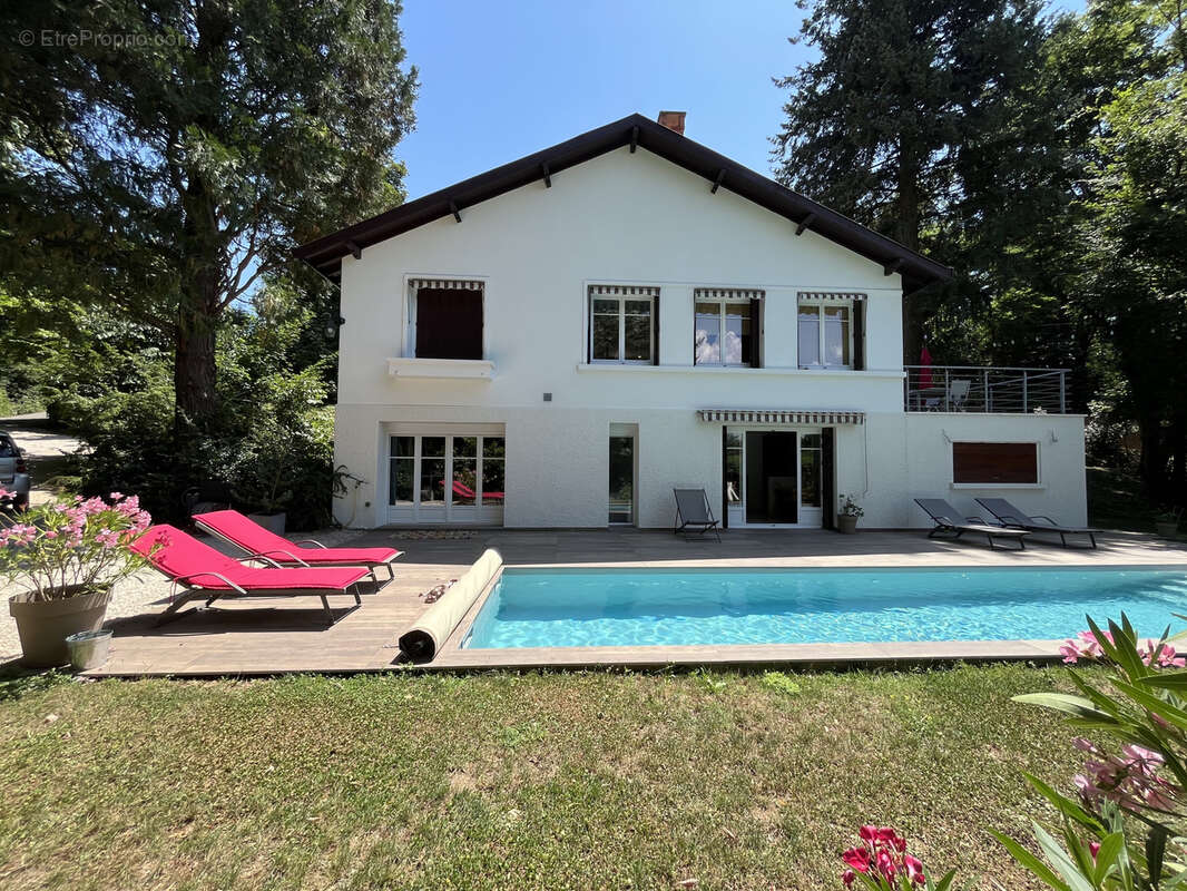 Maison à TASSIN-LA-DEMI-LUNE