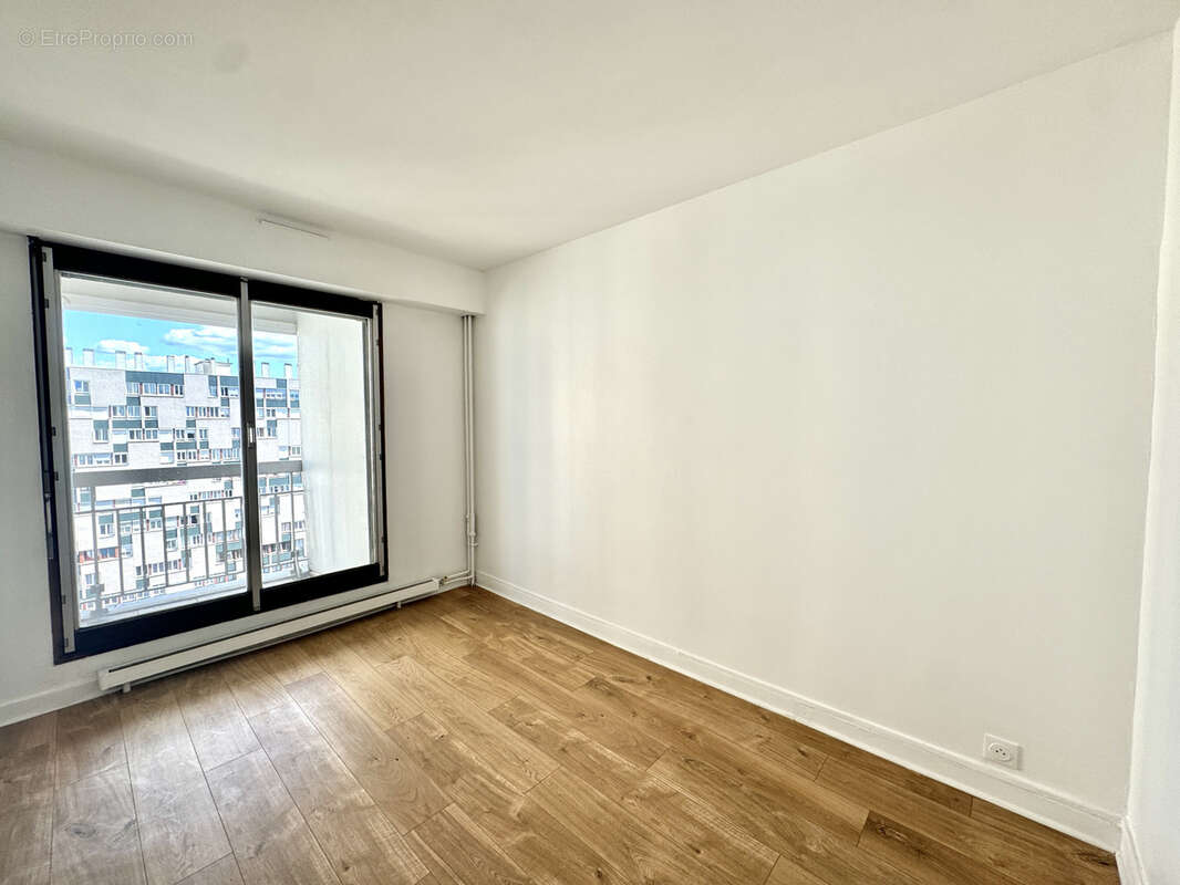 Appartement à PARIS-19E
