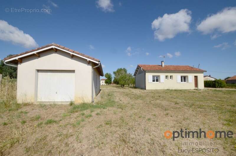 Maison à LE GRAND-MADIEU