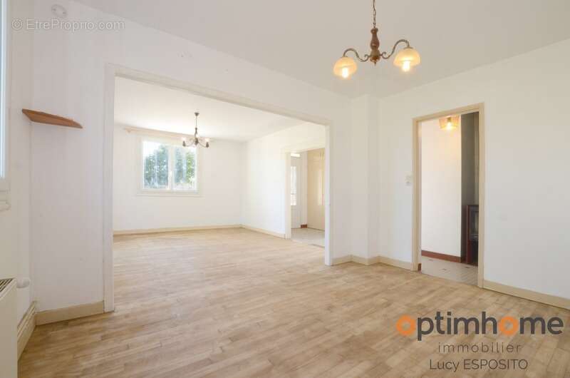 Maison à LE GRAND-MADIEU