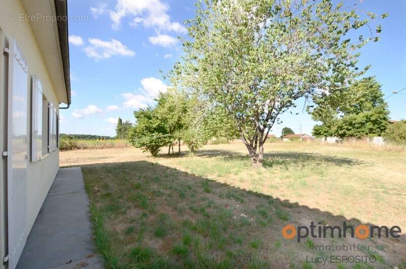 Maison à LE GRAND-MADIEU