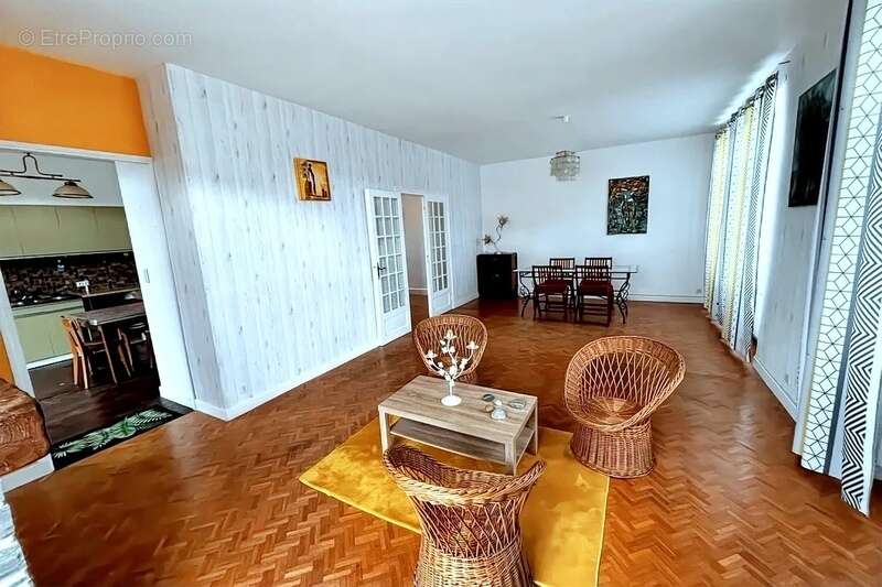 Maison à ARNAC-POMPADOUR