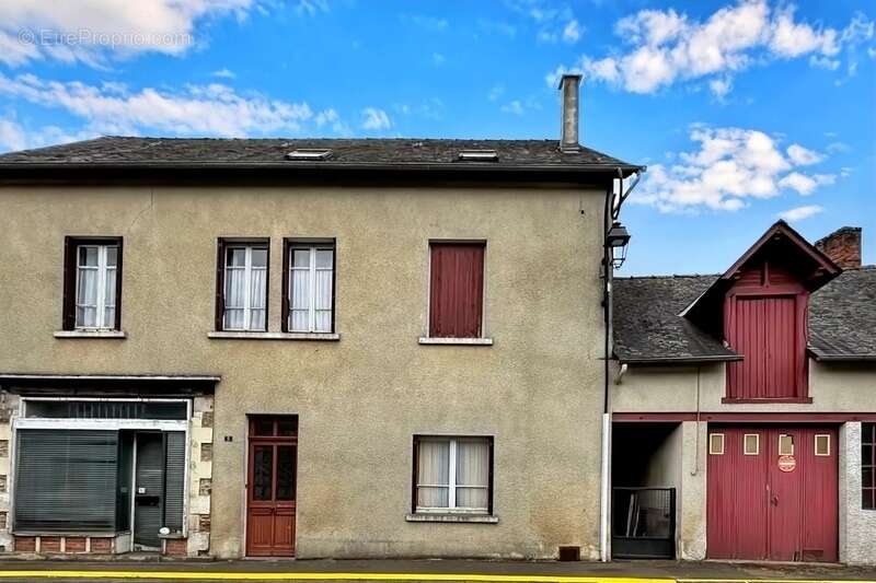 Maison à ARNAC-POMPADOUR