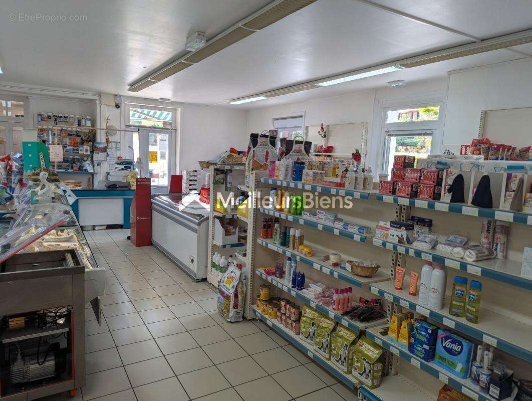 Commerce à SAINT-PARDOUX-L&#039;ORTIGIER