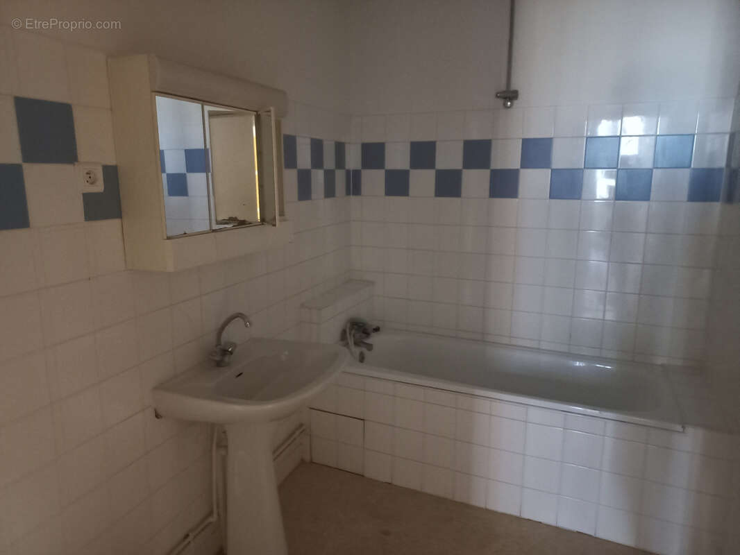 Appartement à MIRANDE