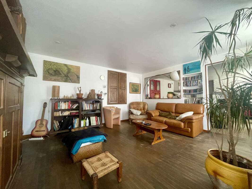 Maison à VIC-EN-BIGORRE