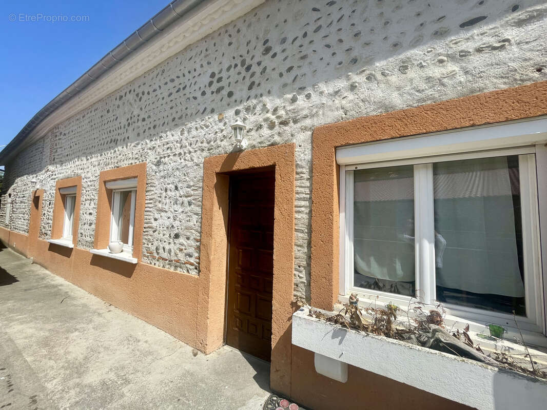 Maison à VIC-EN-BIGORRE