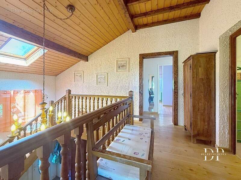 Maison à VETRAZ-MONTHOUX