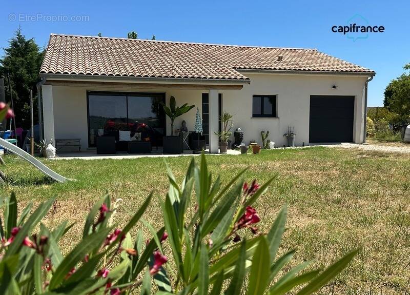 Maison à SAINT-SULPICE