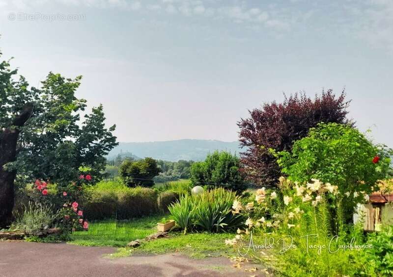 Maison à BELMONT-BRETENOUX
