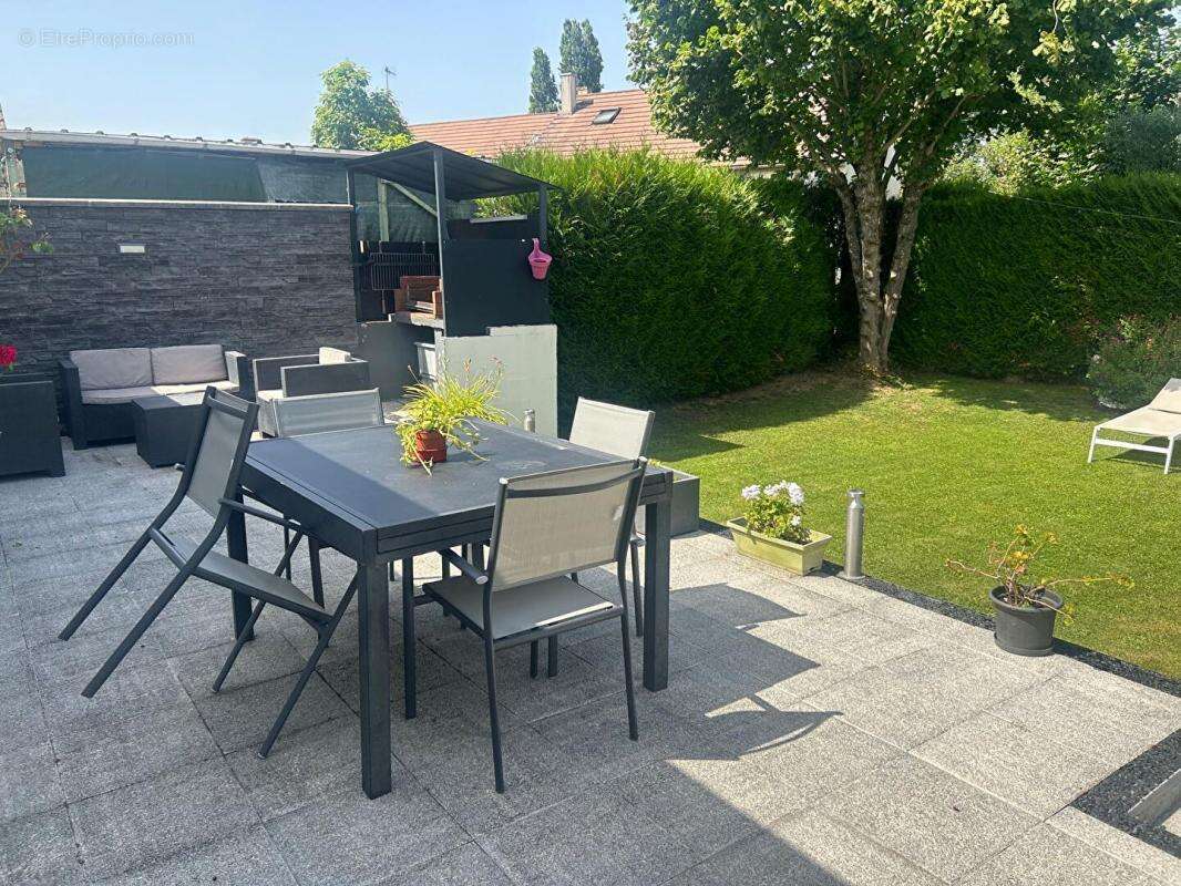 Maison à ROZAY-EN-BRIE