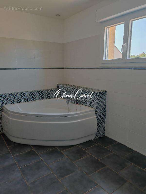 Maison à THIRON-GARDAIS