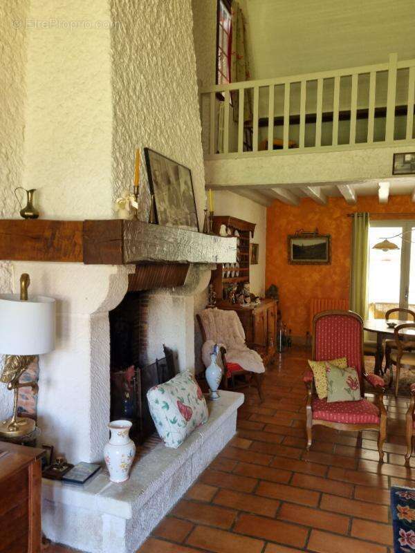 Maison à PLAIMPIED-GIVAUDINS