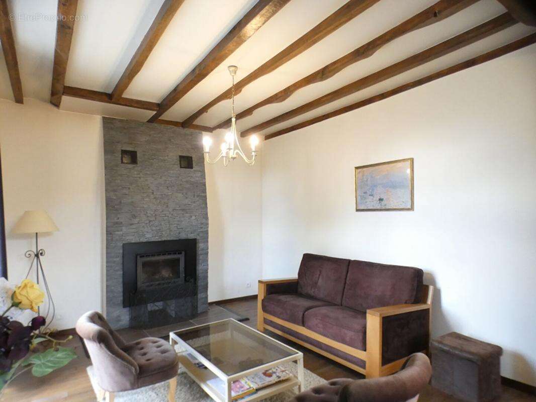 Maison à ARNAC-POMPADOUR