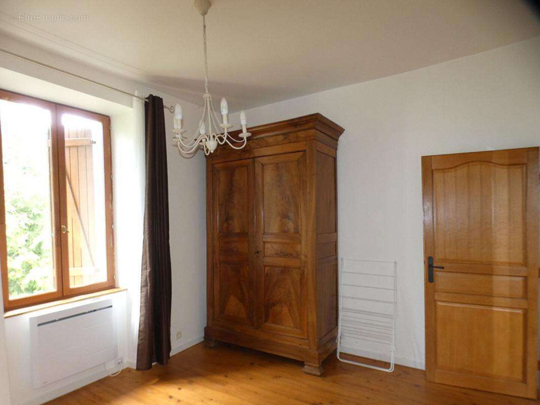 Maison à ARNAC-POMPADOUR