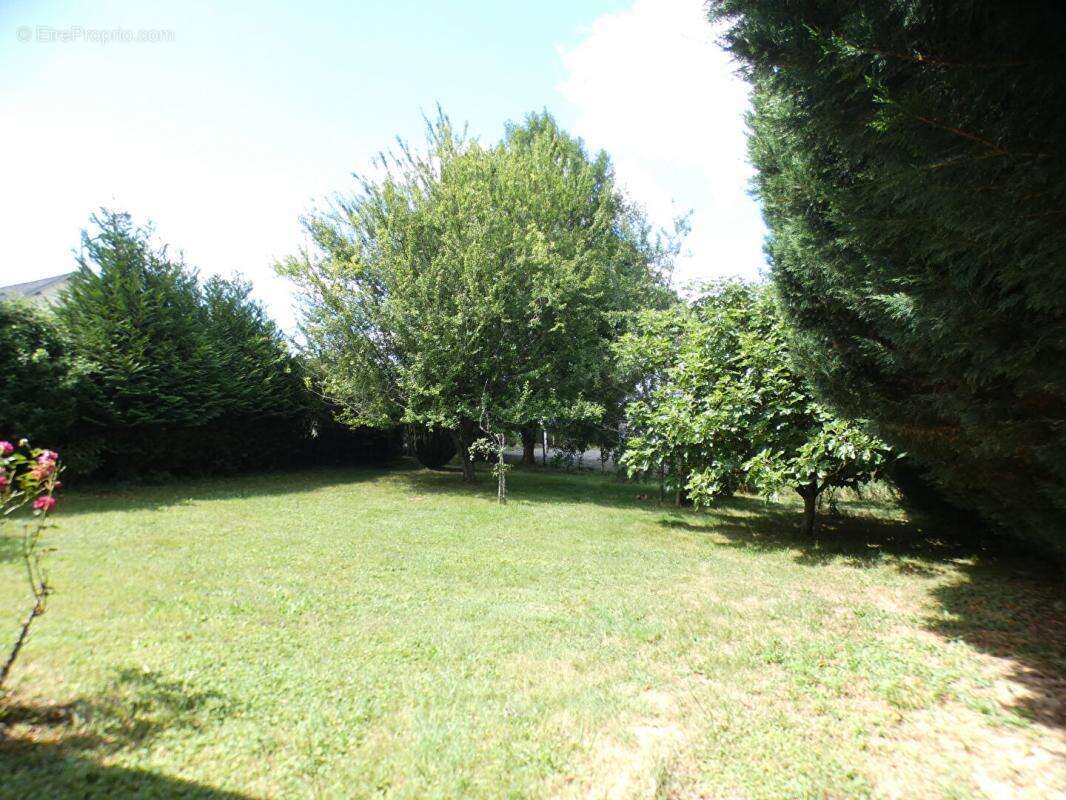 Maison à ARNAC-POMPADOUR