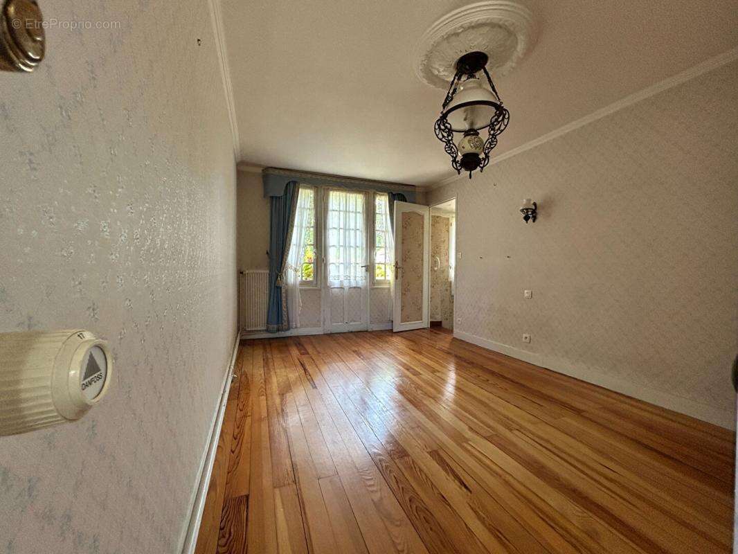 Maison à LE PERCHAY