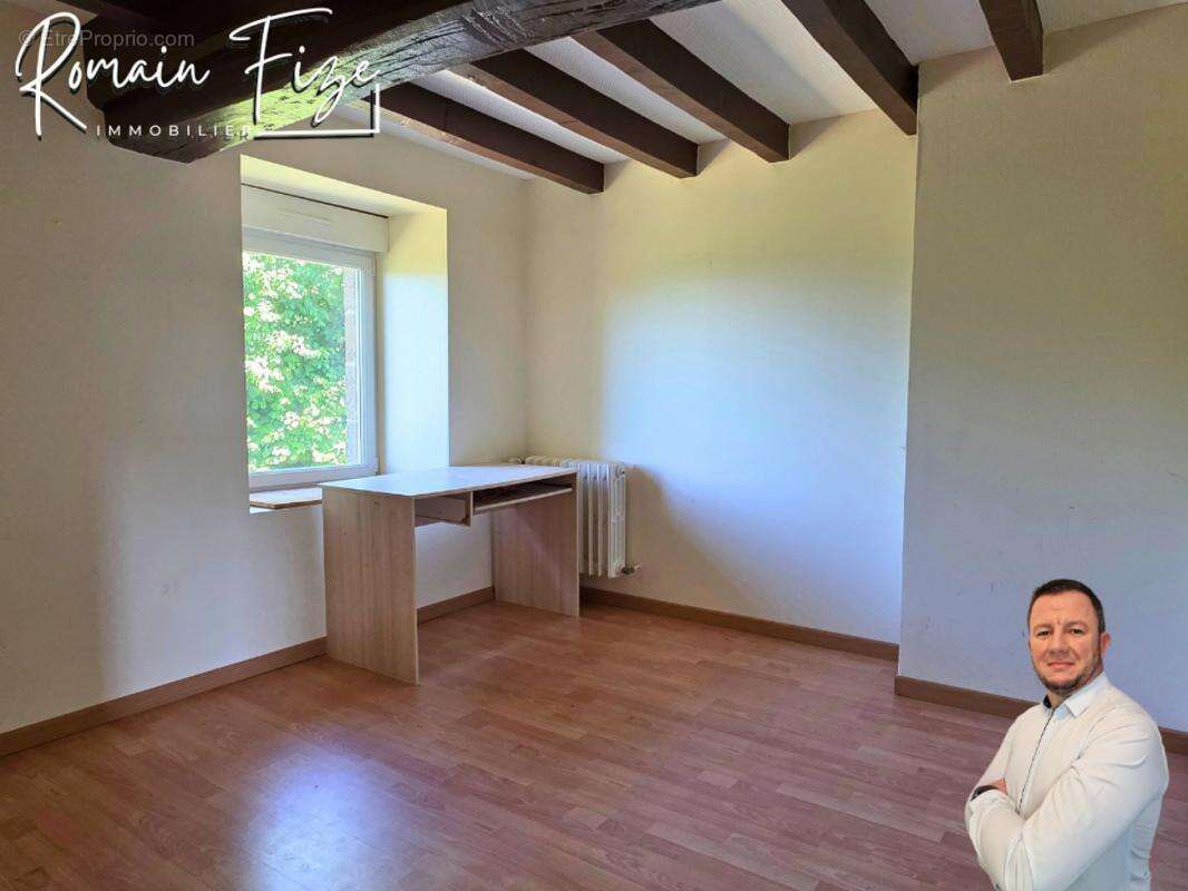 Maison à SAINT-POIS