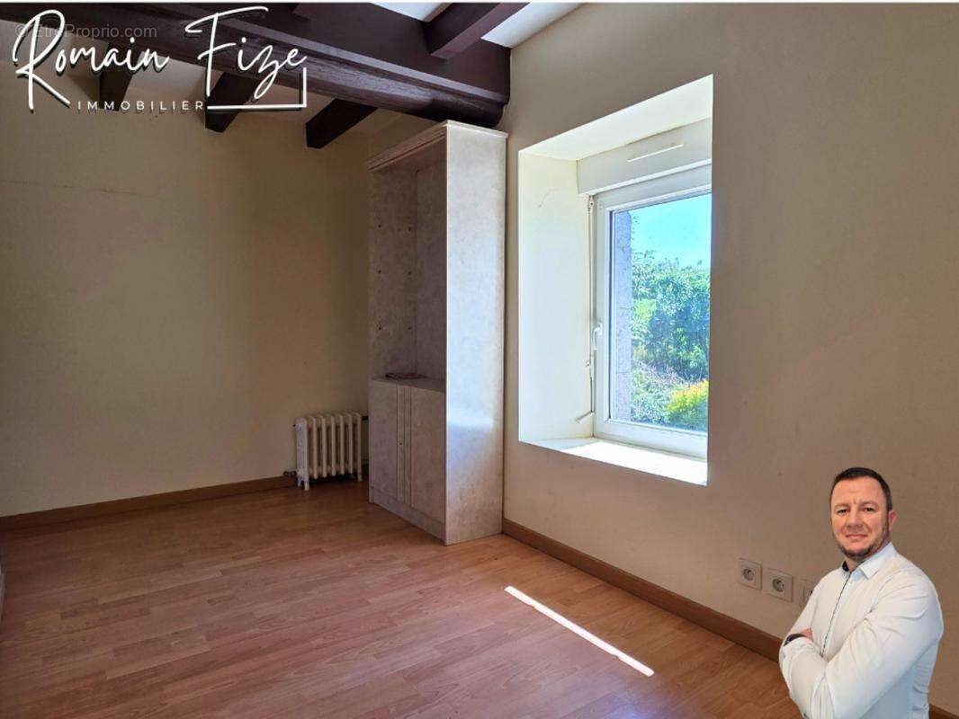 Maison à SAINT-POIS