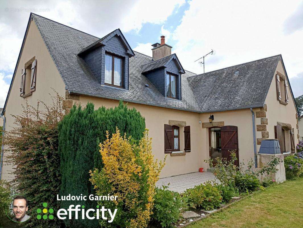 Maison à SAINT-HILAIRE-DU-HARCOUET