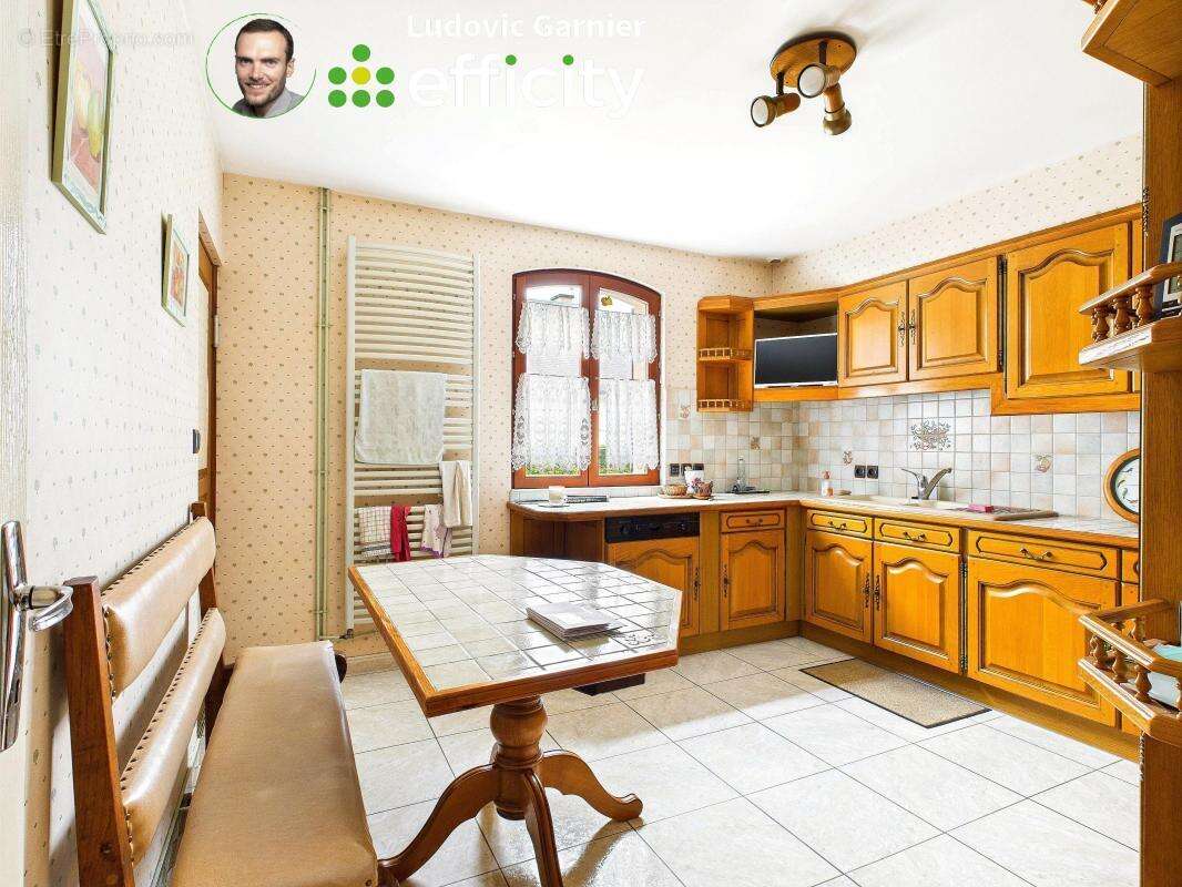 Maison à SAINT-HILAIRE-DU-HARCOUET