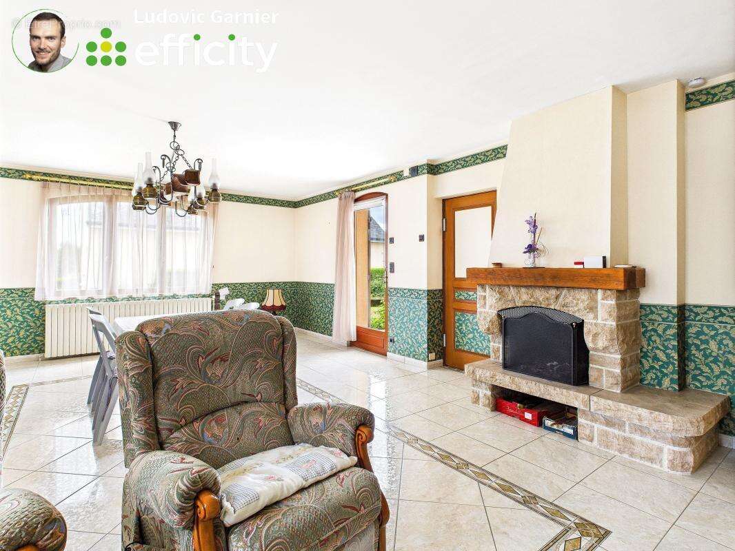 Maison à SAINT-HILAIRE-DU-HARCOUET