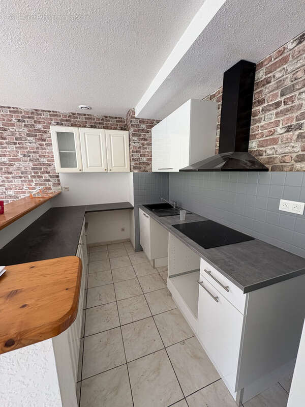 Appartement à LAMALOU-LES-BAINS