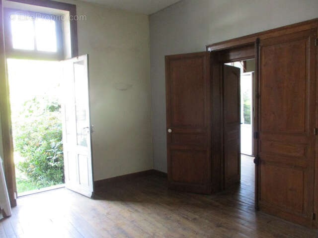 Maison à SAINT-YRIEIX-LA-PERCHE