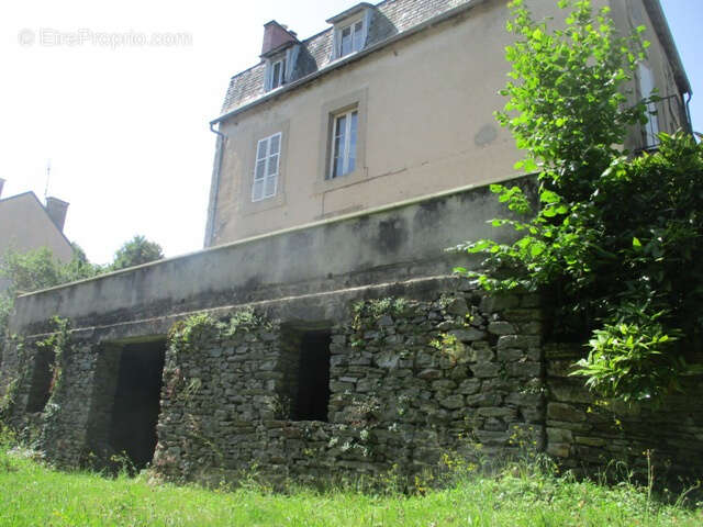 Maison à SAINT-YRIEIX-LA-PERCHE