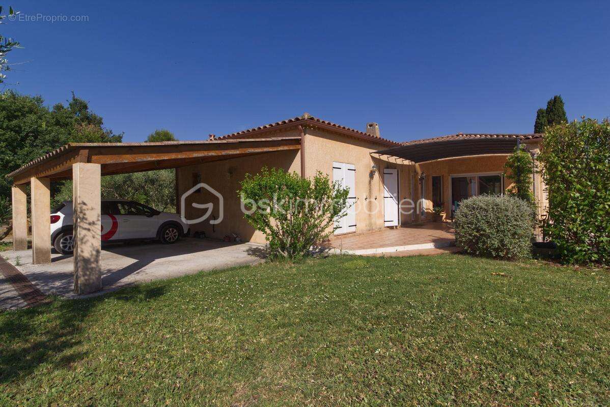 Maison à LA CALMETTE