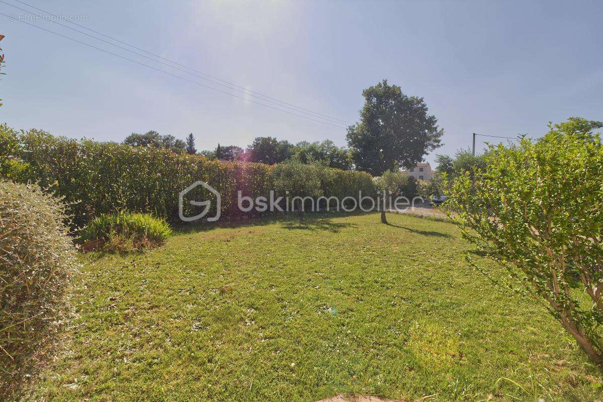 Maison à LA CALMETTE