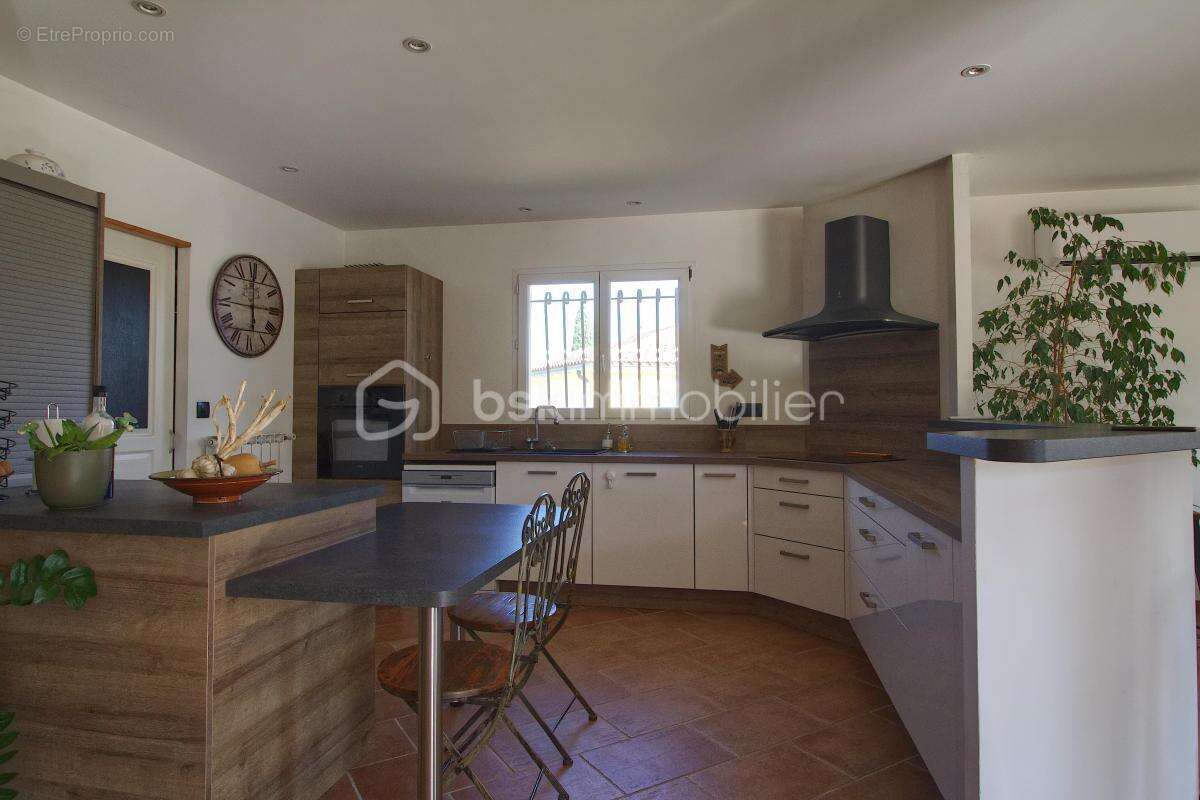 Maison à LA CALMETTE