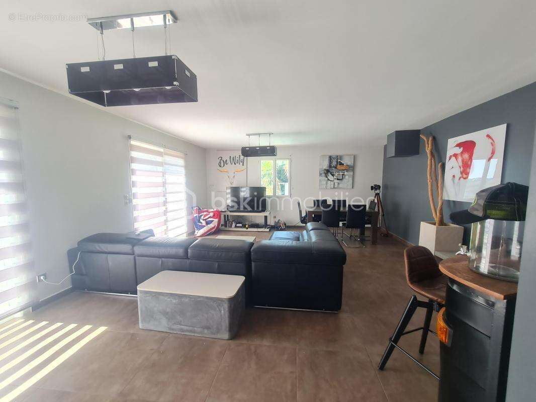 Maison à CARQUEIRANNE