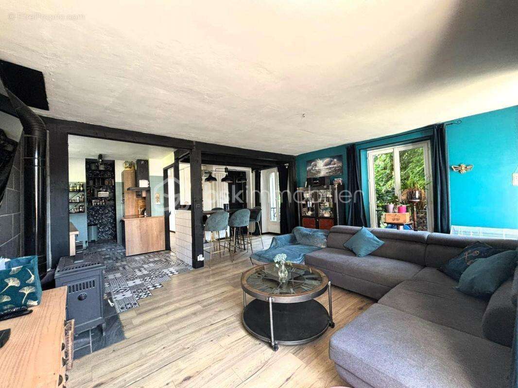 Maison à MAUPERTHUIS