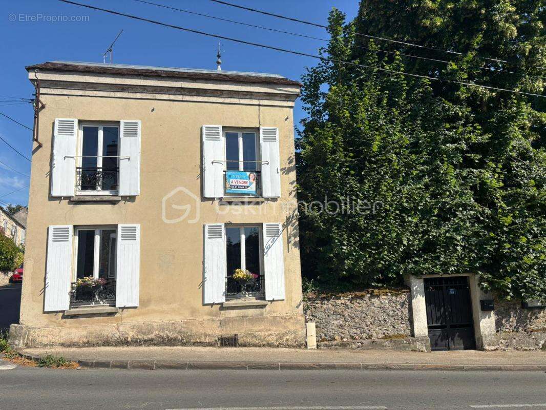 Maison à MAUPERTHUIS