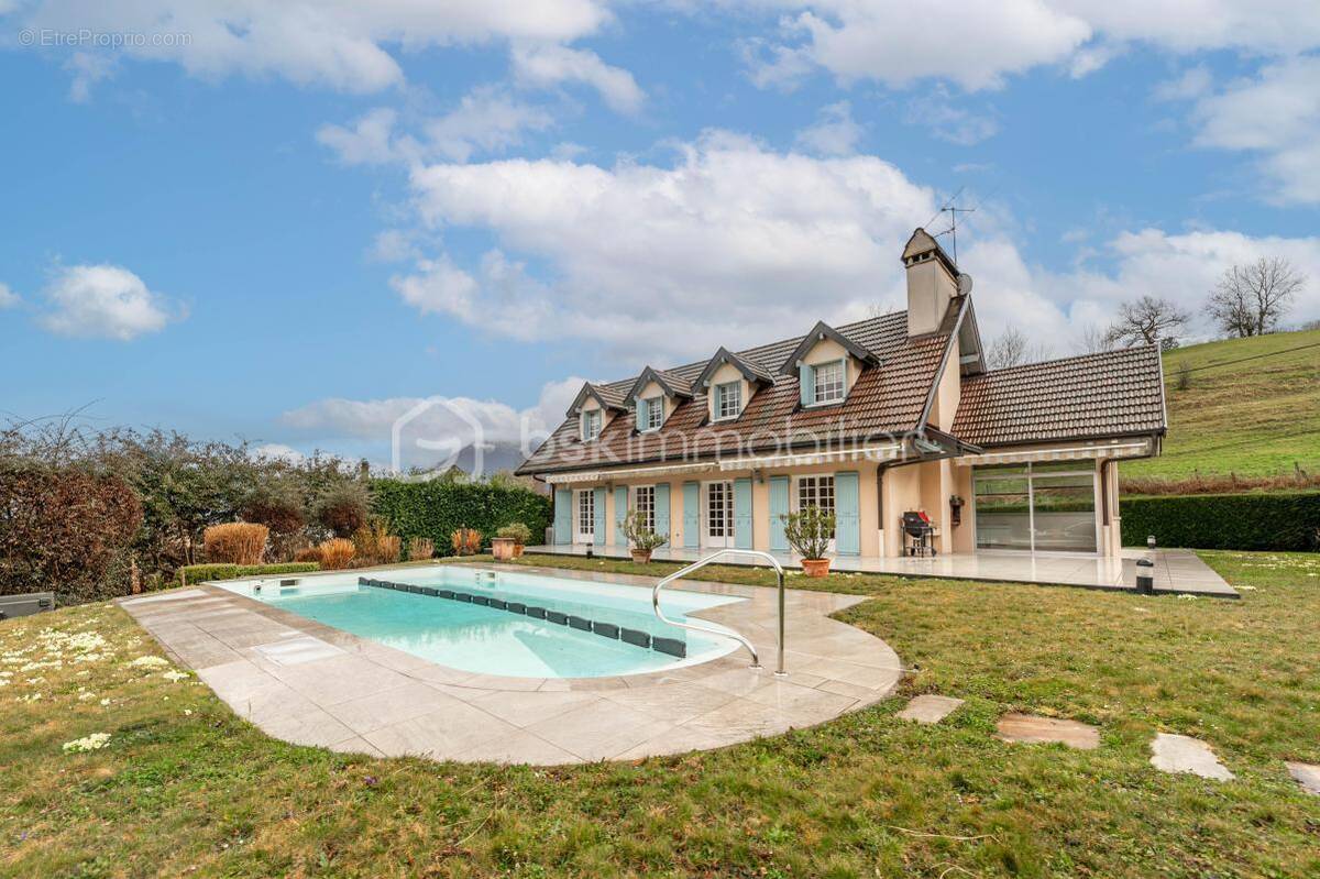 Maison à SAINT-JORIOZ