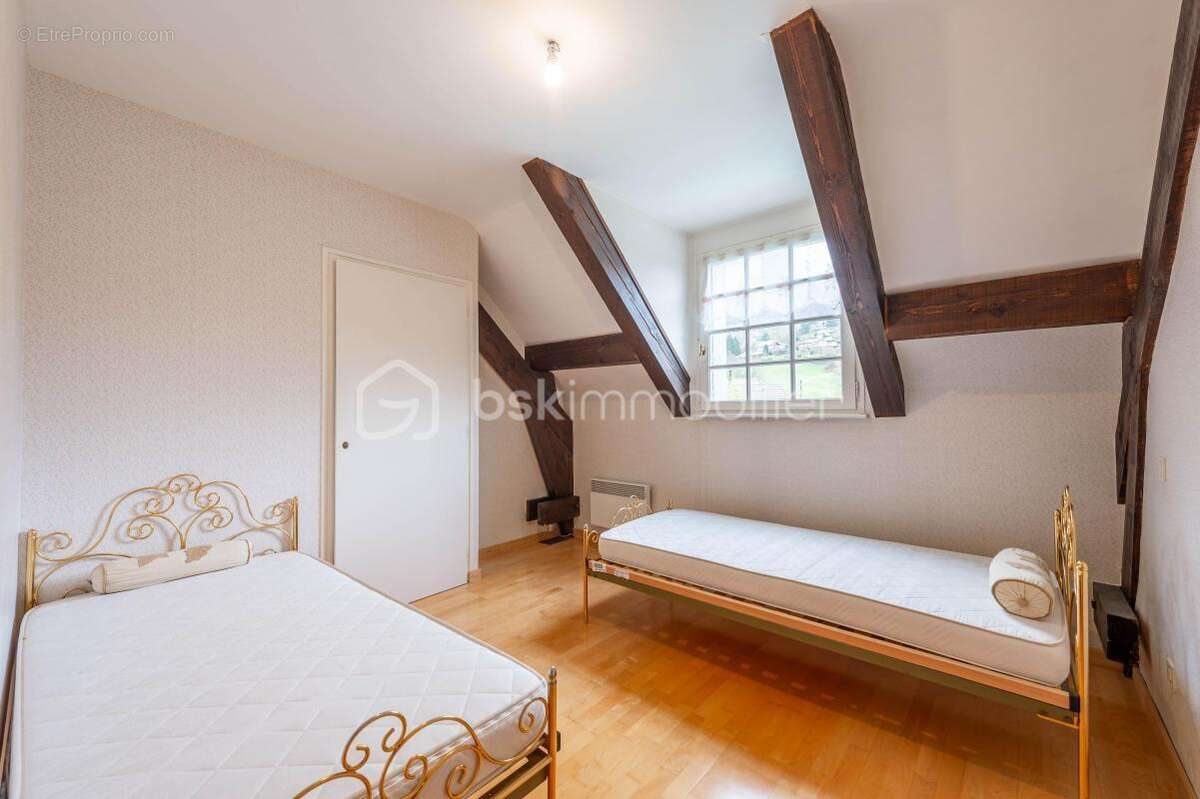 Maison à SAINT-JORIOZ