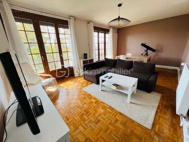 Appartement à SAINT-GERMAIN-LES-ARPAJON