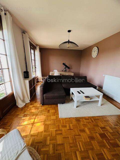 Appartement à SAINT-GERMAIN-LES-ARPAJON