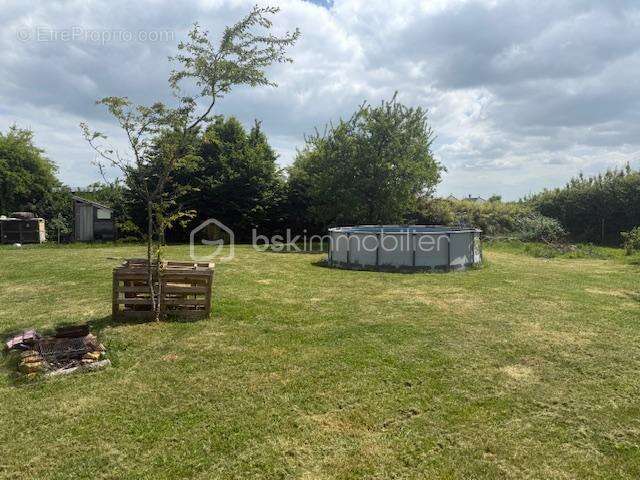 Maison à LAUNOIS-SUR-VENCE