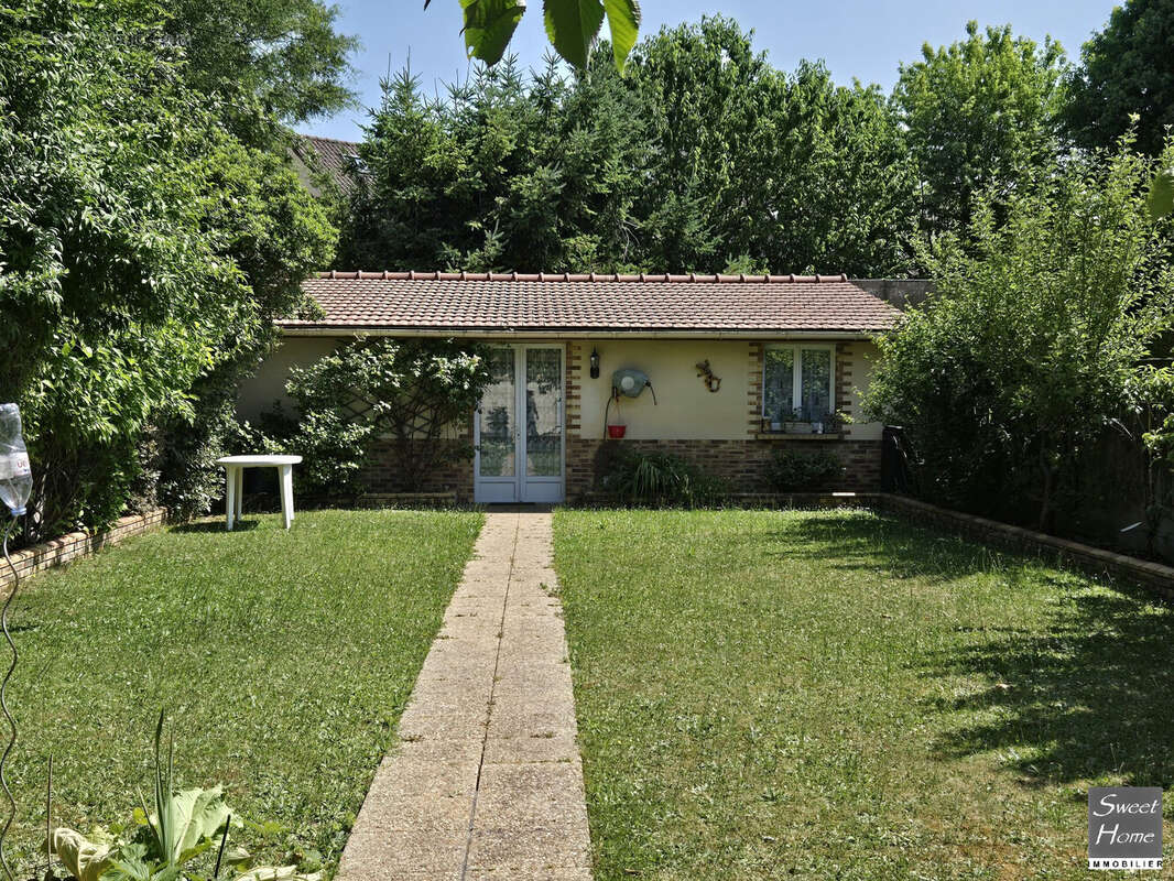 Maison à MAGNY-LES-HAMEAUX