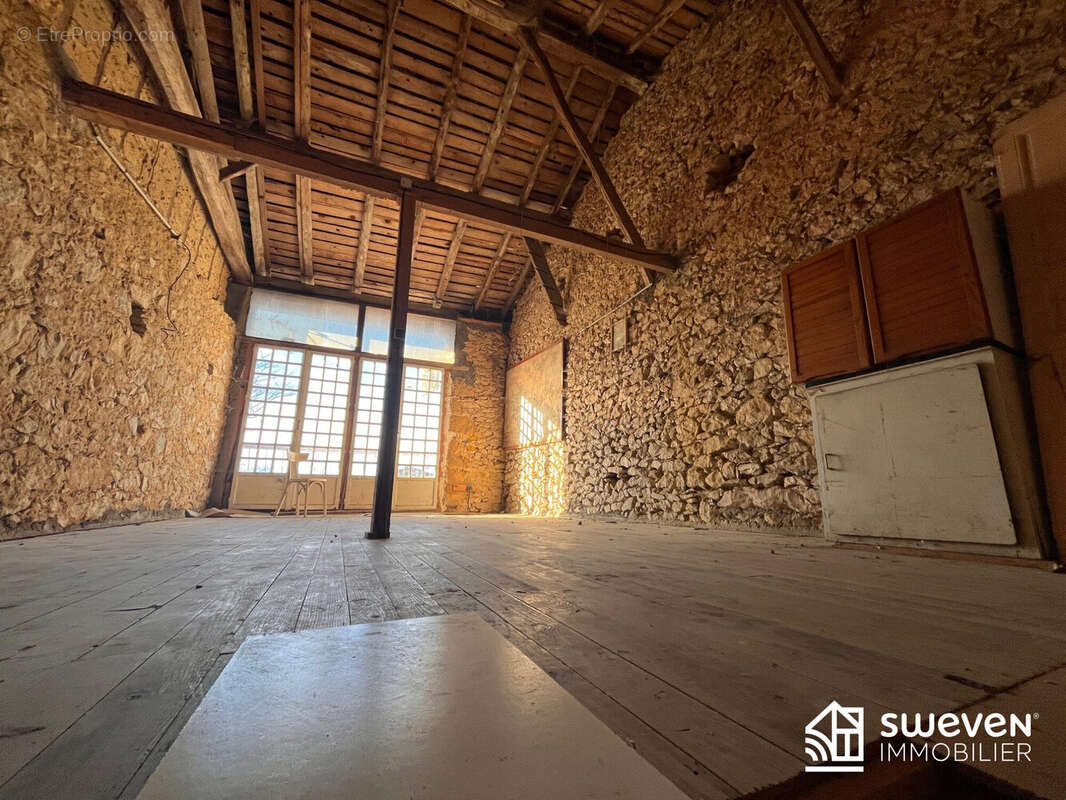 Appartement à LASSERRE