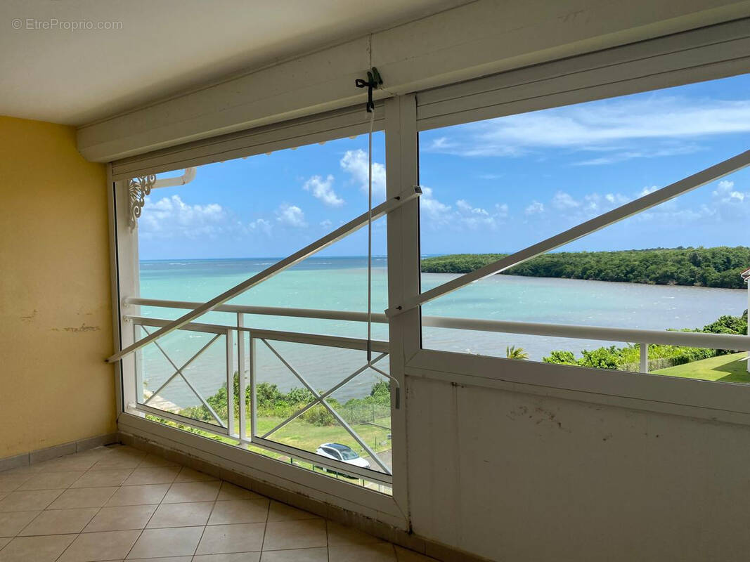 Appartement à PETIT-BOURG