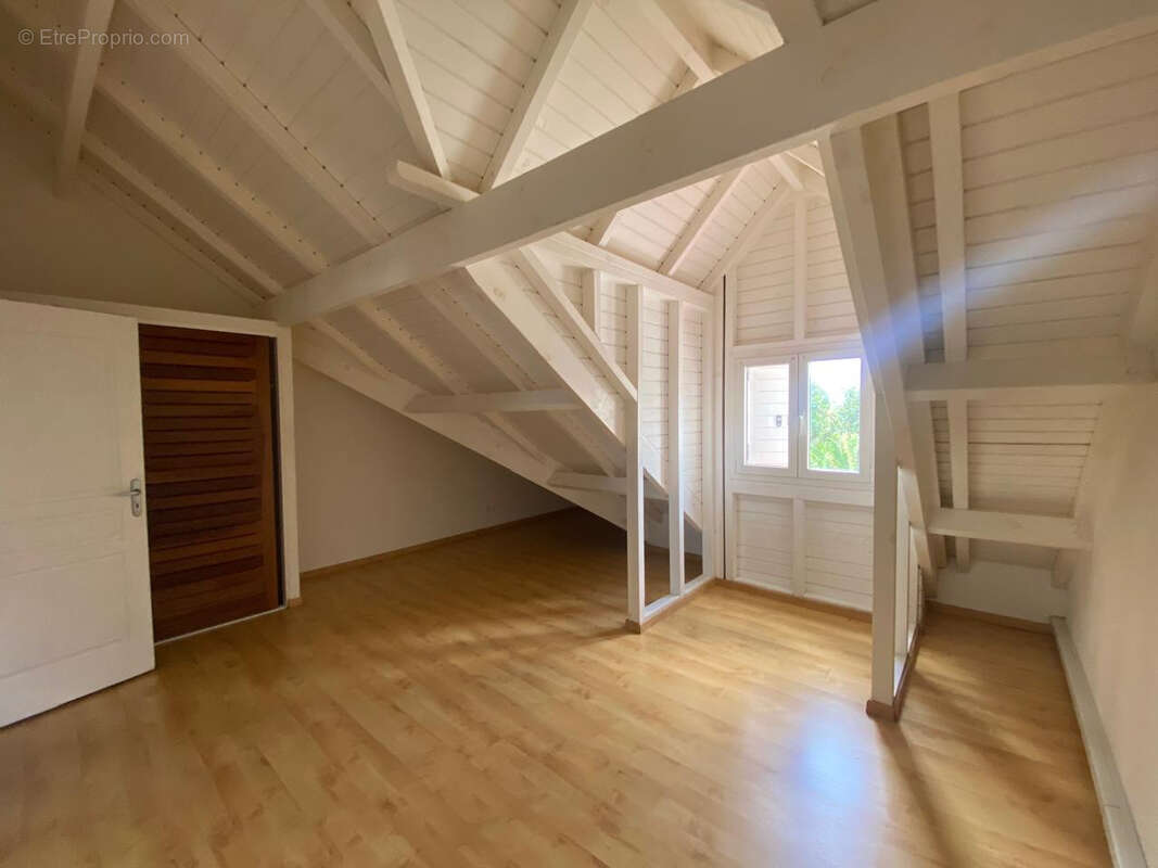 Appartement à PETIT-BOURG